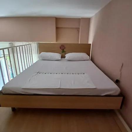 Hotel Proper