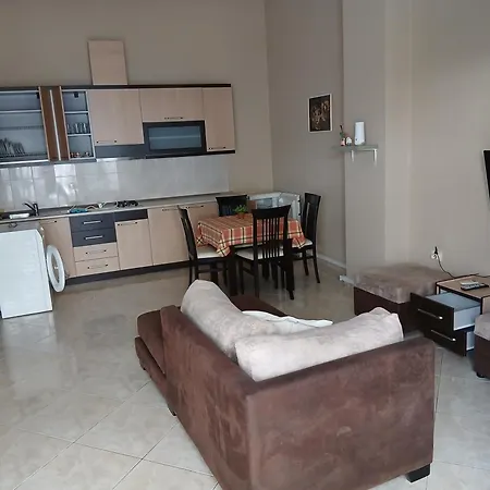 Proper 3* Vlorë